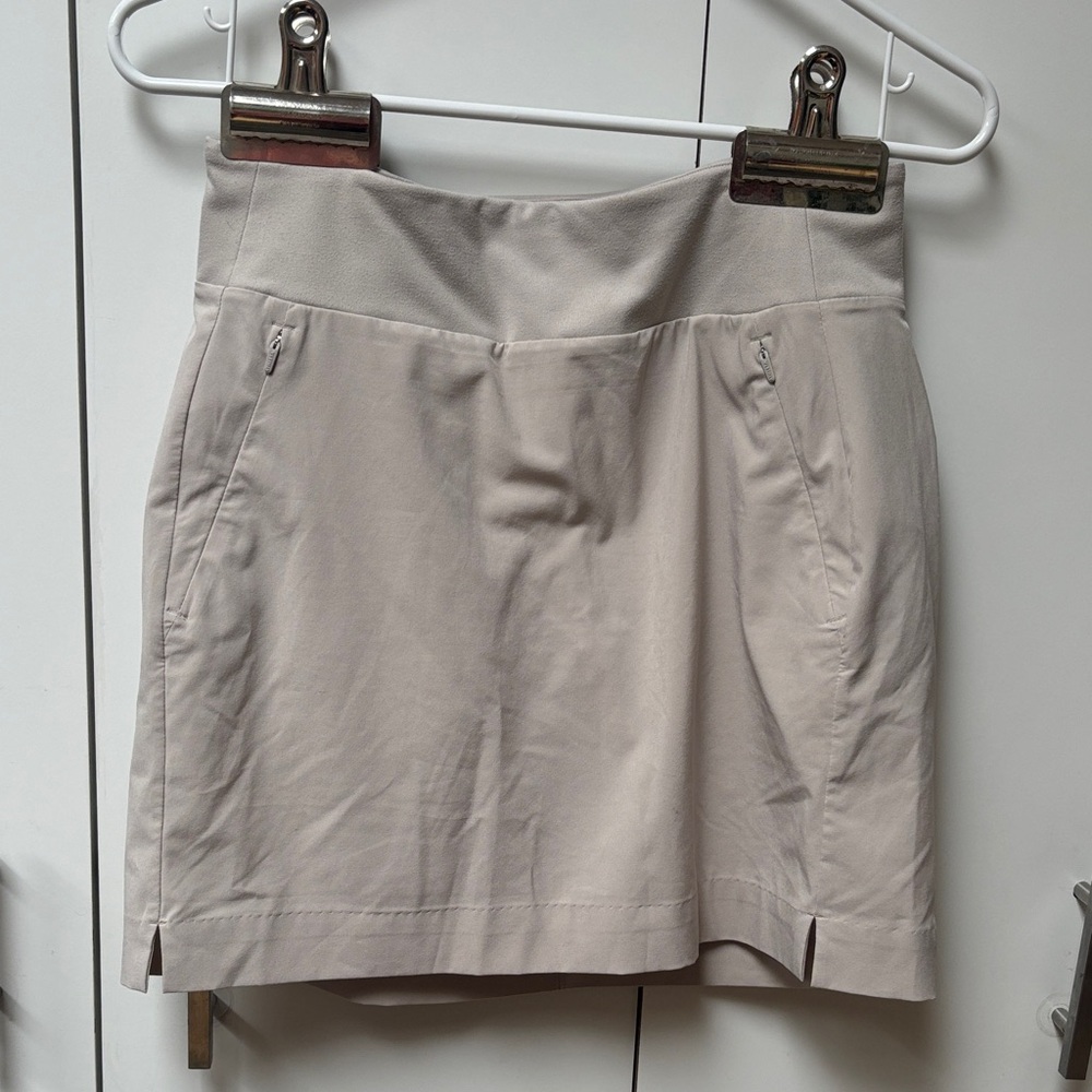Athleta SoHo Beige Mini Skort with Pockets
